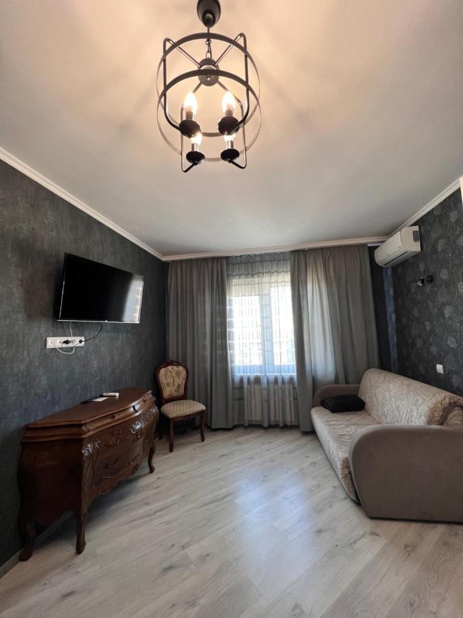 Ferienwohnung Уютная 1 Комнатная Квартира На Софии Русовой Kiew Exterior foto